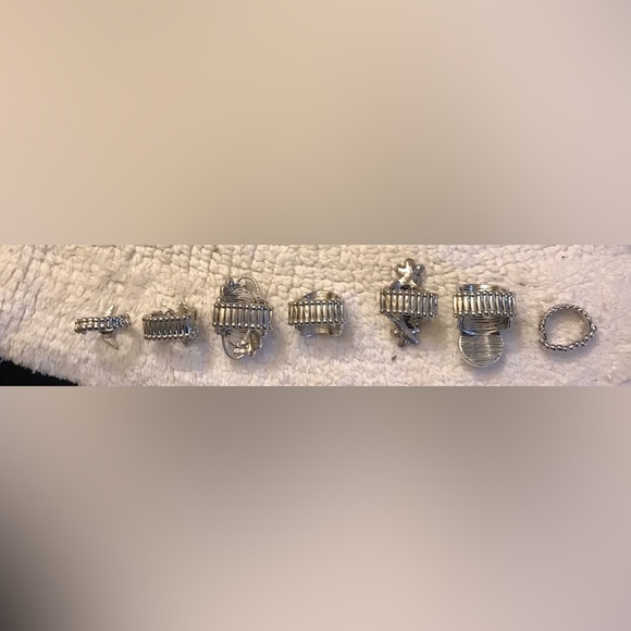 Set of 7 Beautiful Stretch Rings - Picture 8 of 8
